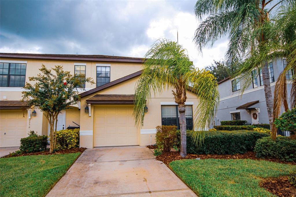 2248 SEVEN OAKS Dr, SAINT CLOUD, FL 34772 Townhome Rentals in SAINT