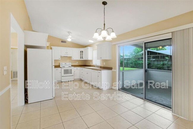 Foto del edificio - 612 Lake Ned Rd.