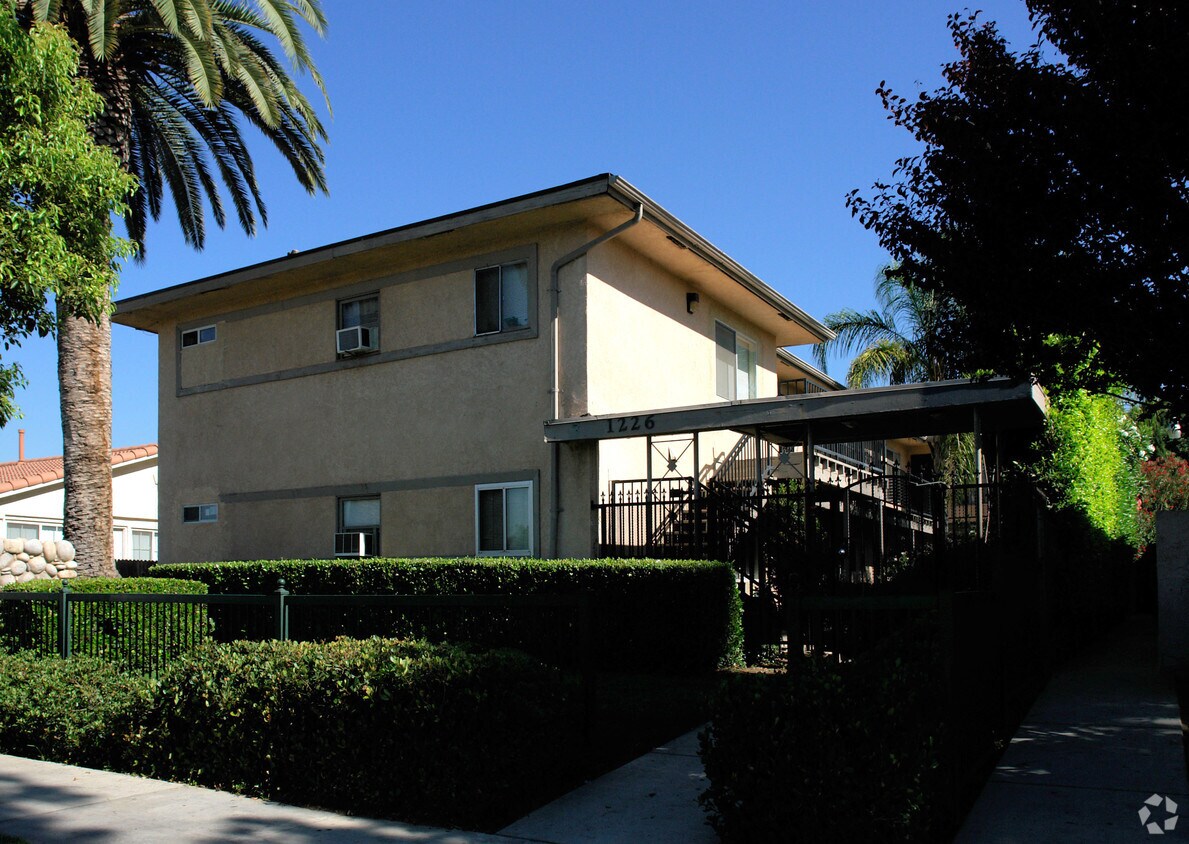 Building Photo - 1226 W Stoneridge Ct