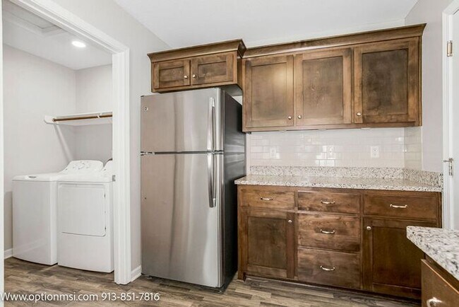 Building Photo - Almost new in Liberty: Ranch floorplan in ...