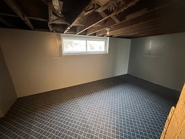 Foto del edificio - 6302 W Medford Ave