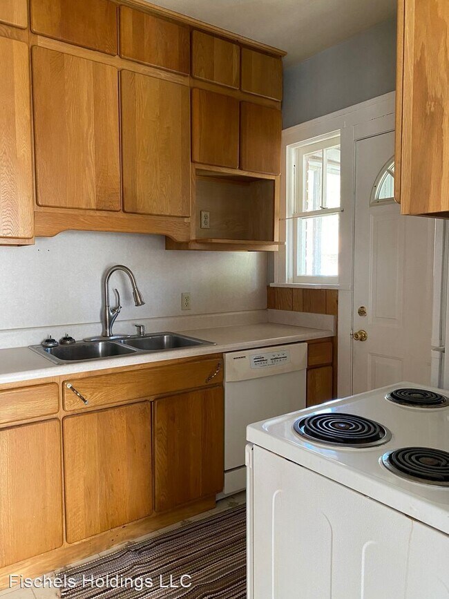 Building Photo - 2 br, 1 bath House - 911 Kimball Ave