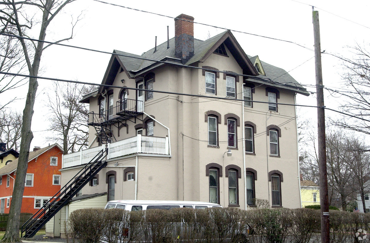 Building Photo - 70 Washington Ave