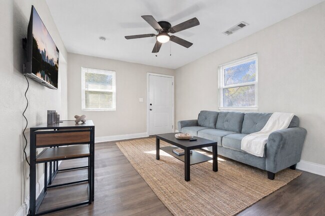 Foto del edificio - 76 Haygood Ave SE