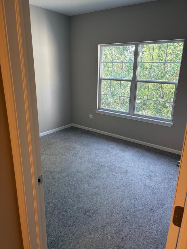 Foto del edificio - 3243 Stratford Ct