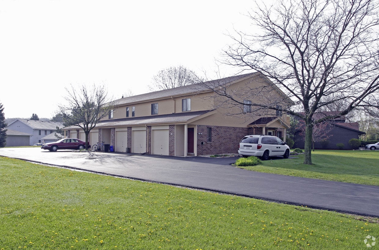 Primary Photo - 632 Dundee Ln
