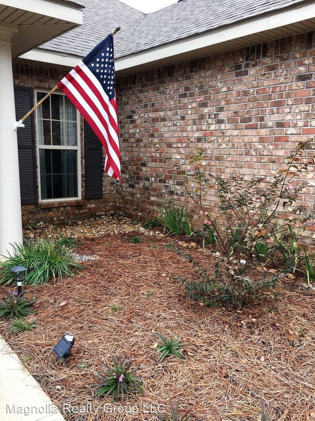 Building Photo - 3 br, 2 bath House - 3406 Tank Trail Road