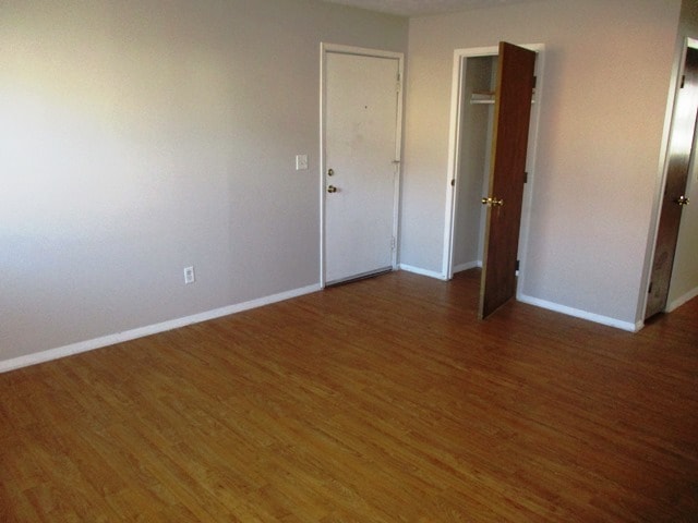 Building Photo - 1505 Ensign Dr