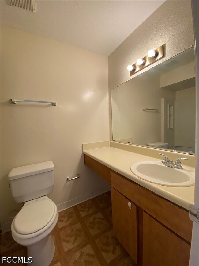 Foto del edificio - 2855 Winkler Ave