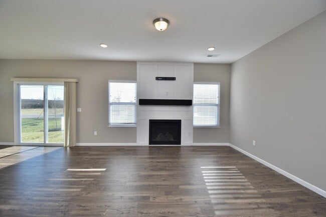 Building Photo - 1601 Ashbury Ct