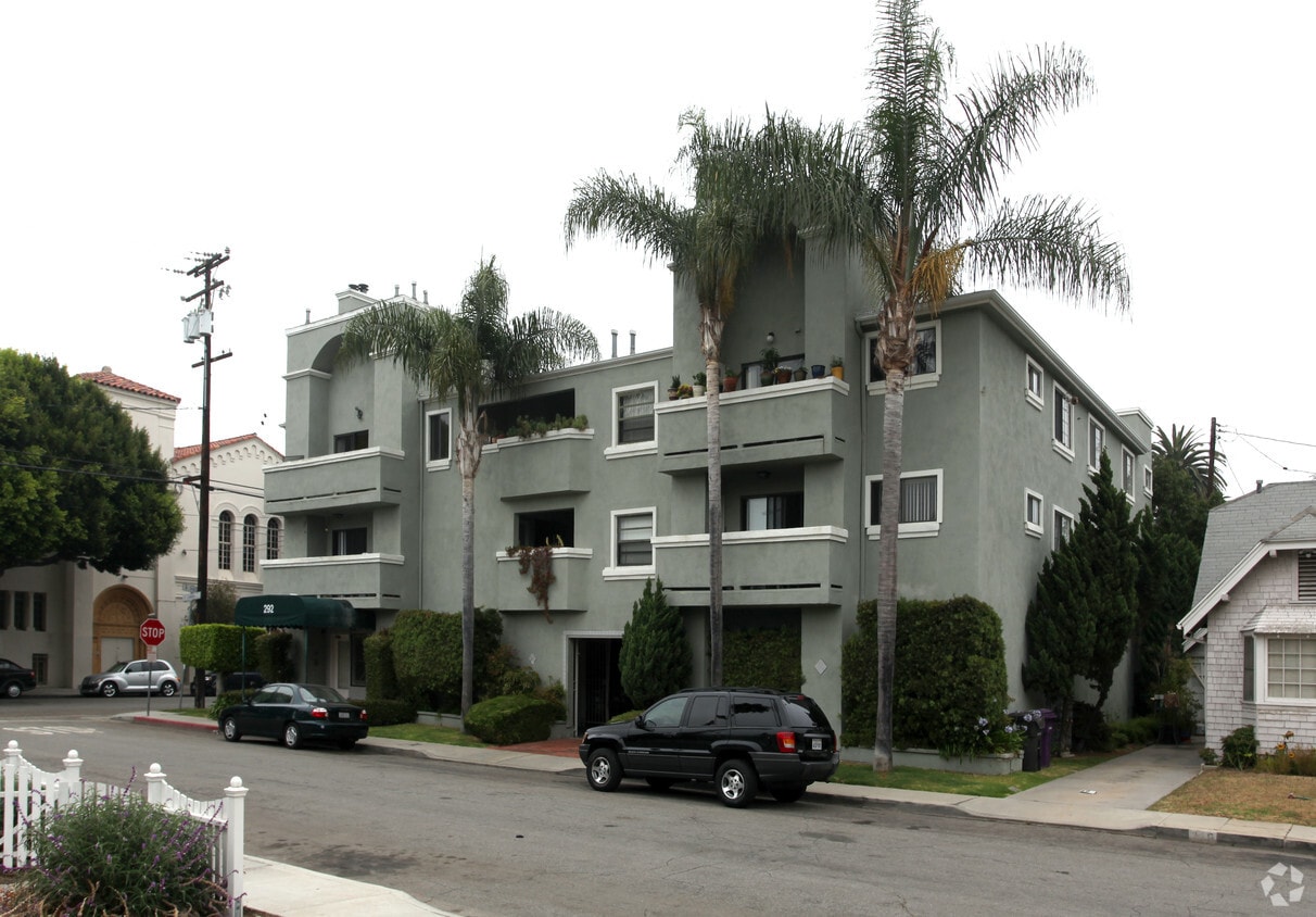 Building Photo - 292 N Lowena Dr