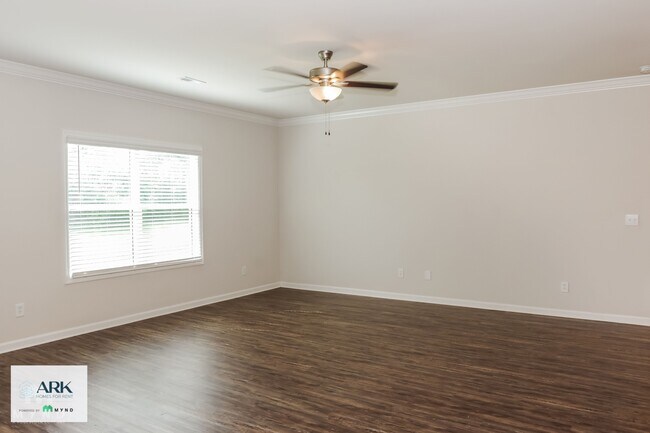 Building Photo - 12847 Tallulah Dr