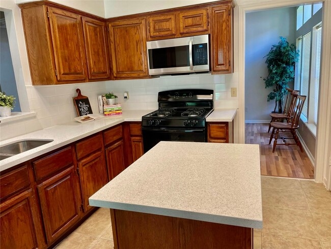 Foto del edificio - 14527 Circlewood Way