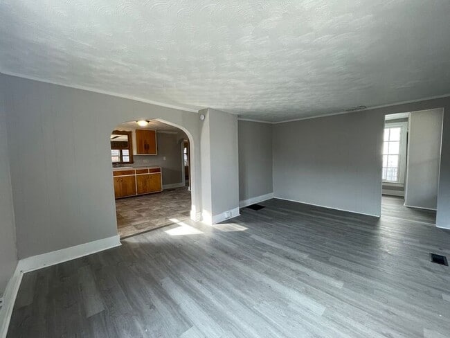 Building Photo - 1803 Mansfield Rd