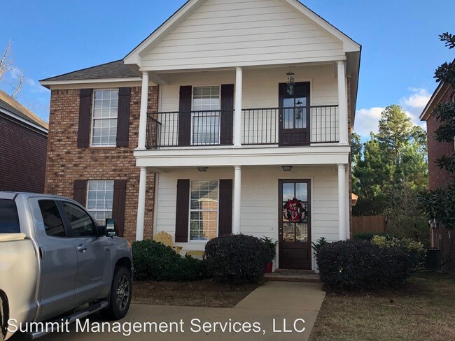 732 Southpointe Commons Loop, Oxford, MS 38655 House for