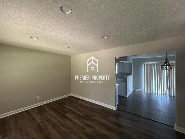 Foto del edificio - 2239 Colonial Hills Dr