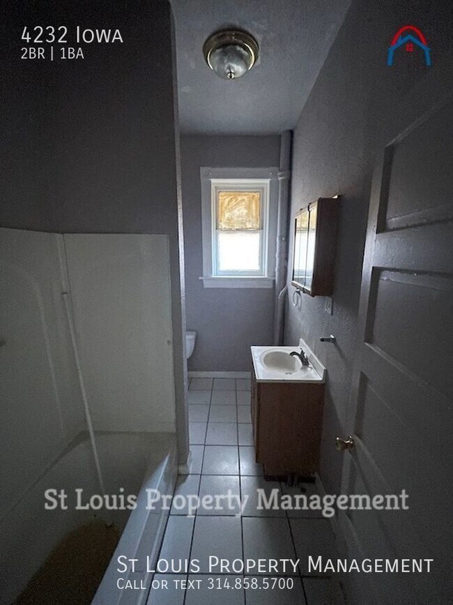 Large brick bungalow in south city House for Rent in Saint Louis, MO