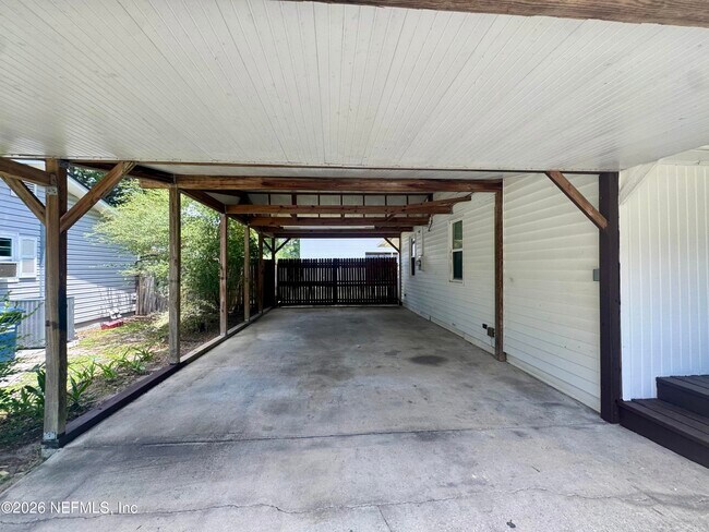 Building Photo - 379 Orange Ave