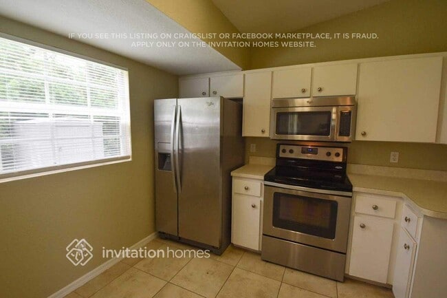 Foto del edificio - 2845 Dongola St