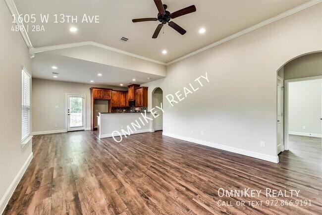 Building Photo - 1605 W 13th Ave
