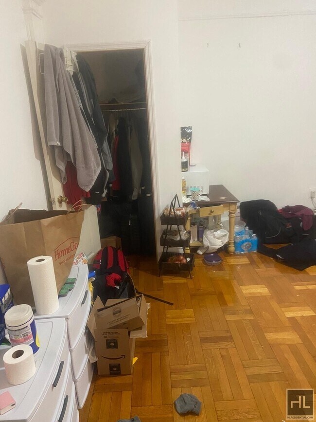 Foto del edificio - XL  LARGE ROOM FOR RENT BROOKLYN AVENUE/ P...