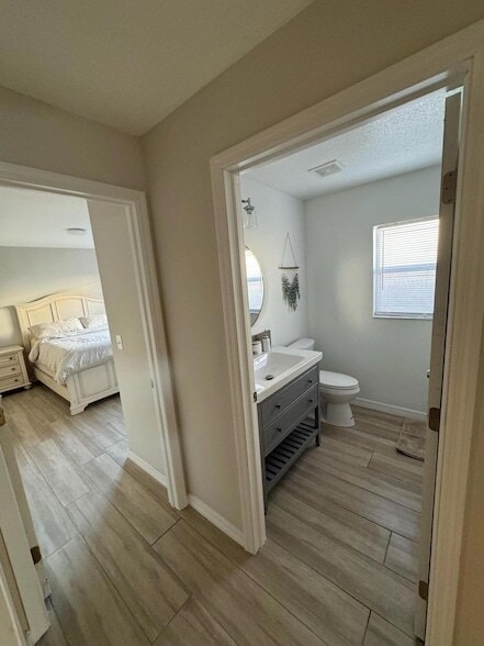 Photo - 4020 E Louisiana Avenue Unit House