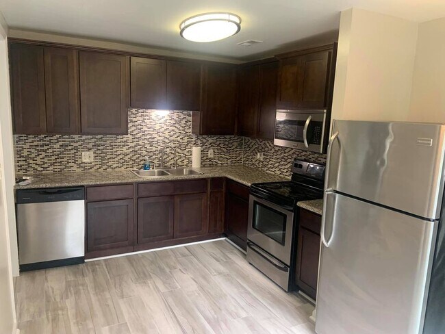 kitchen - 320 Rodenberg Ave