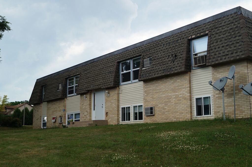 2857 City View Dr Unit 8, Rockford, IL 61103 Apartments in Rockford