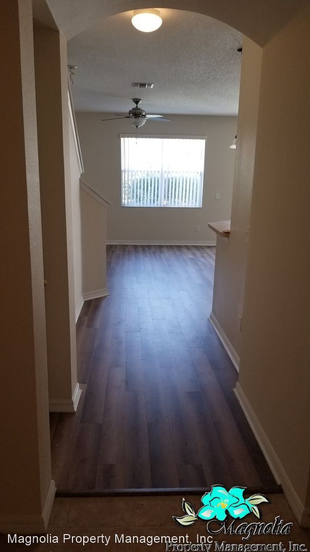 Building Photo - 3 br, 2.5 bath House - 504 Penny Royal Place