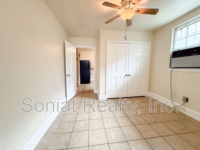 Foto del edificio - 7929 Oleander St