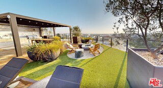 Building Photo - 3800 Mentone Ave