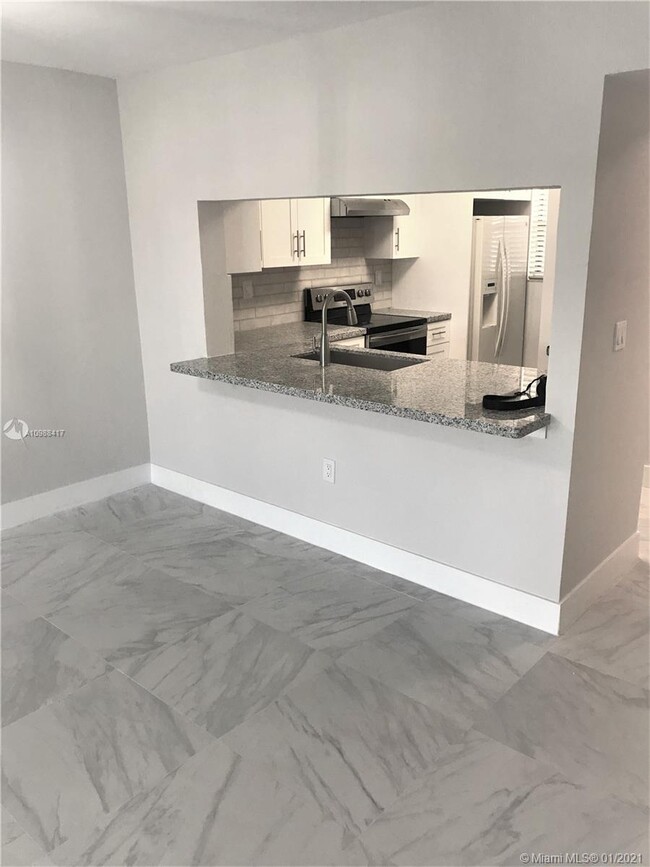 Foto del edificio - 10155 NW 9th St Cir