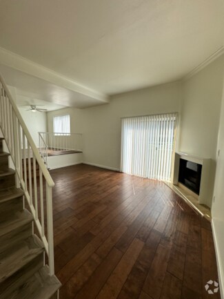 Building Photo - 13022 Riverside Dr