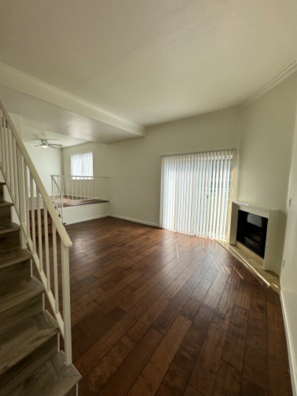 Foto principal - 13022 Riverside Dr