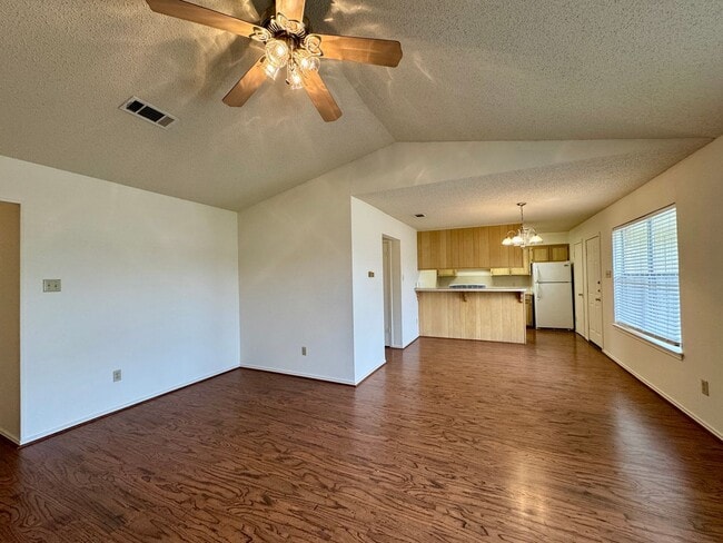 Building Photo - Duplex