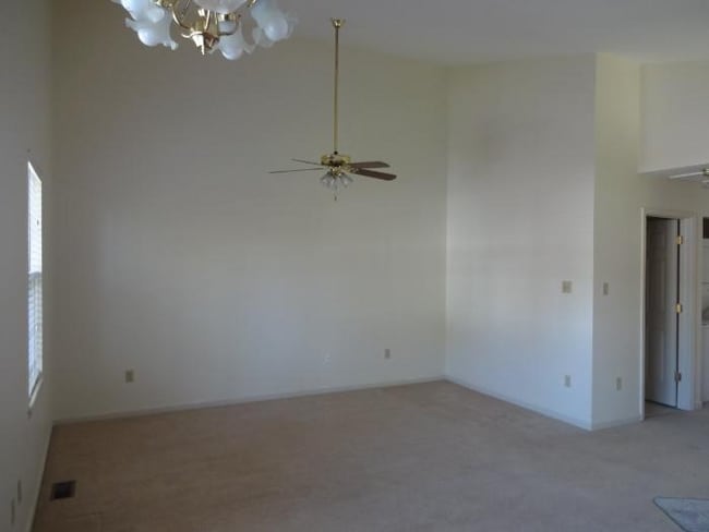 Photo - 7 Davis Ct House