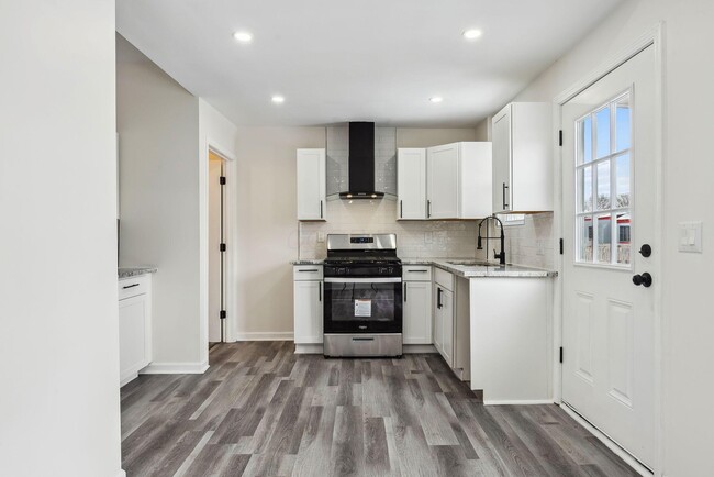 Building Photo - 1311 Sullivant Ave