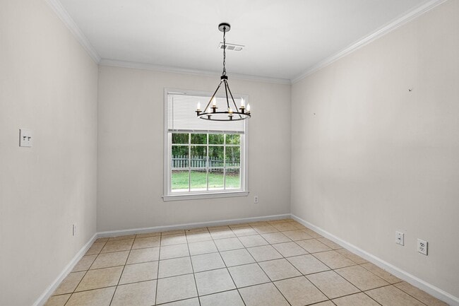 Building Photo - 3BR Ranch in Starr’s Mill District with great backyard!