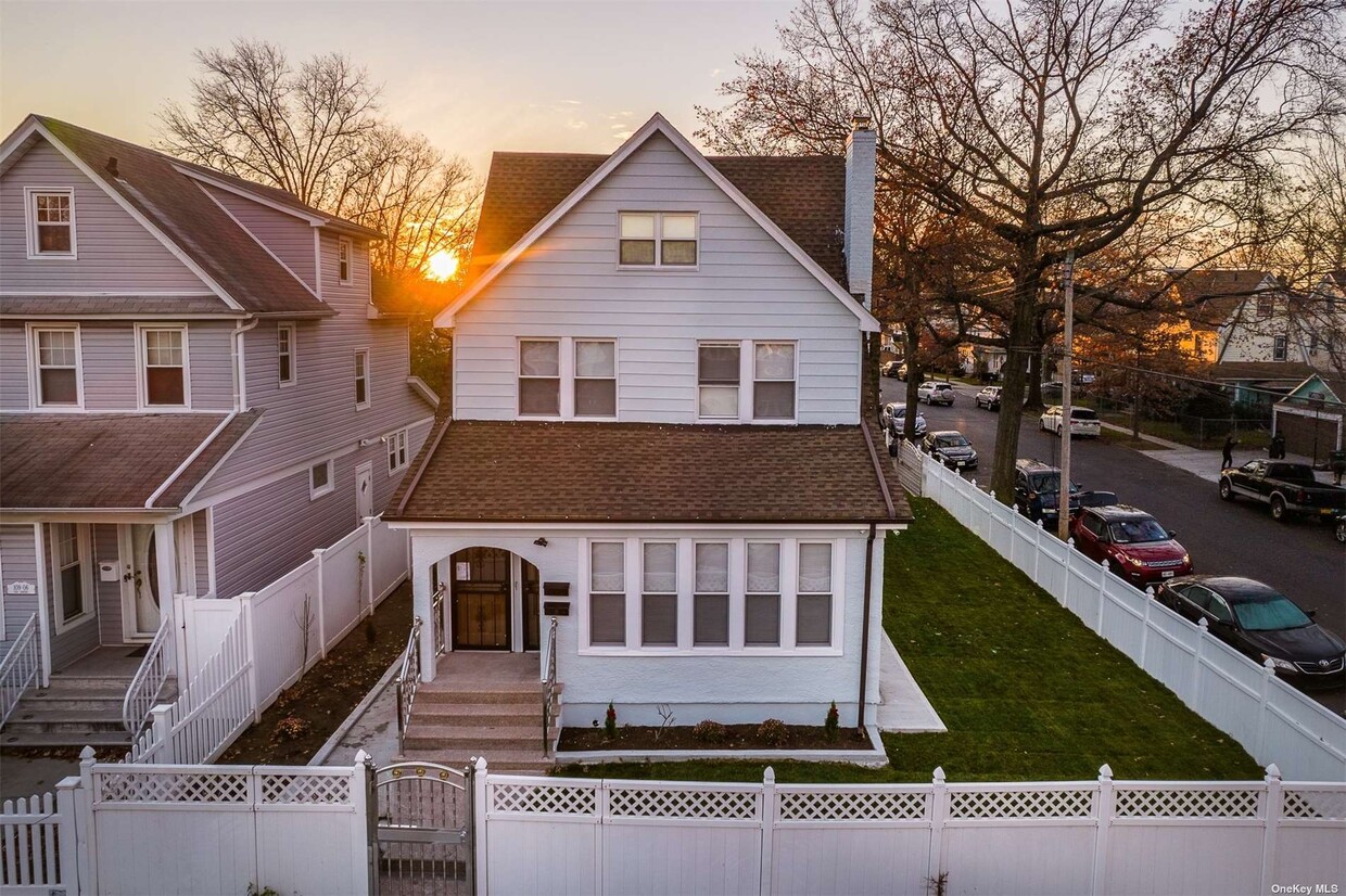 Primary Photo - 109-02 200th St
