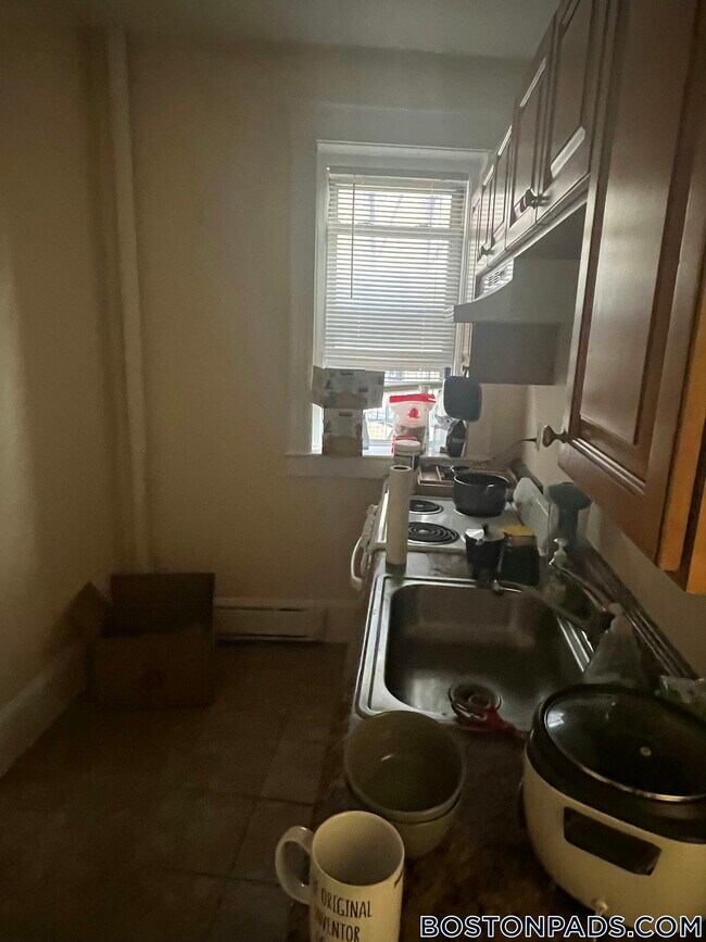 Building Photo - 55 Park Dr