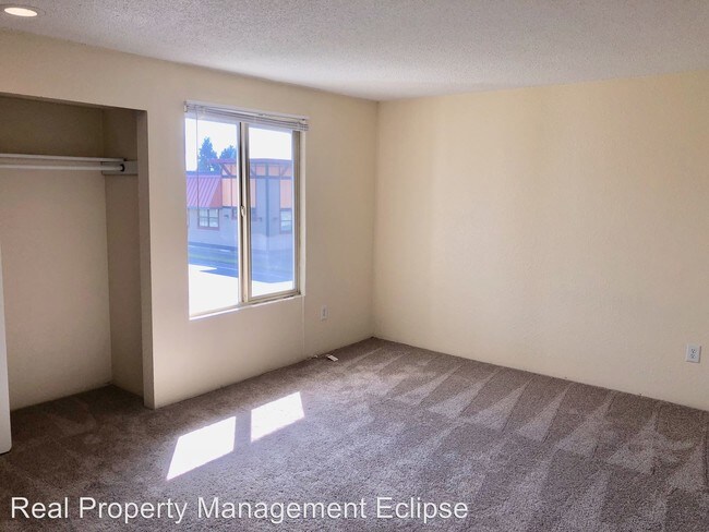 Foto del edificio - 902 28th St NE