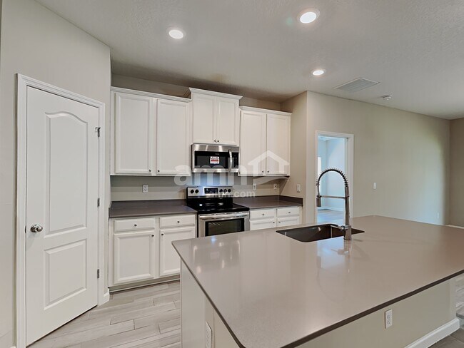 Foto del edificio - 16173 Alison Creek Dr