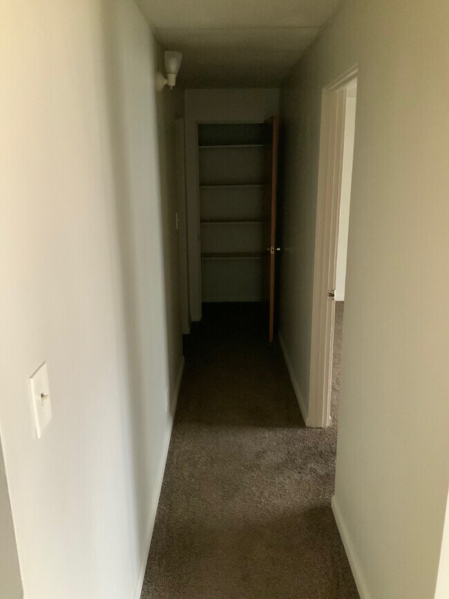 Hillcrest Apartments Cuyahoga Falls, OH