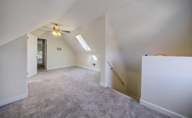 Foto del edificio - 2428-2 W Carmen Ave