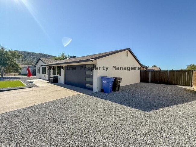 Building Photo - 13220 N 14th Ave