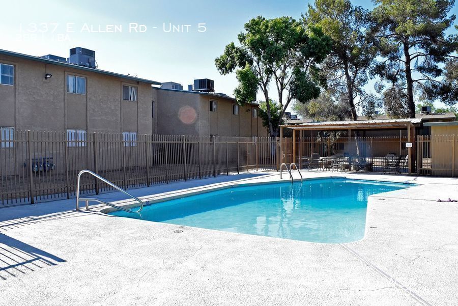 Primary Photo - 1337 E Allen Rd