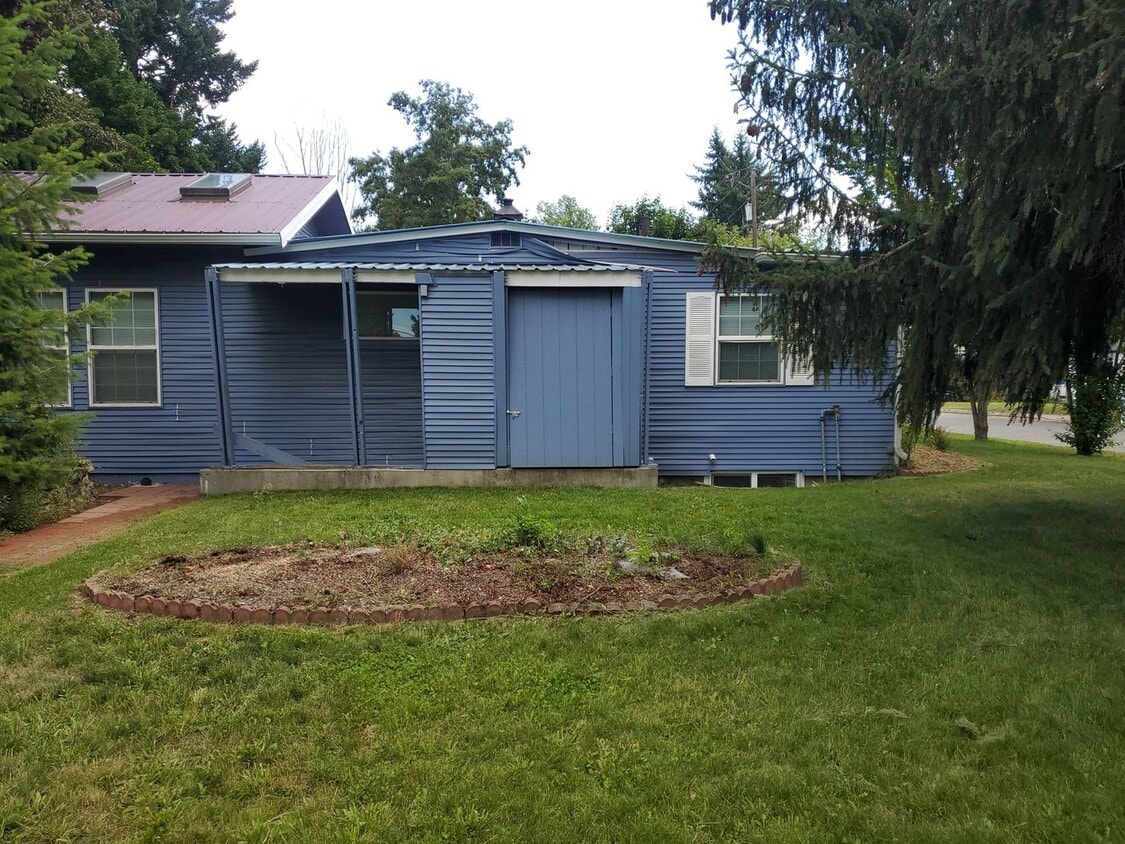 Primary Photo - 2bd 1bth Basement Unit