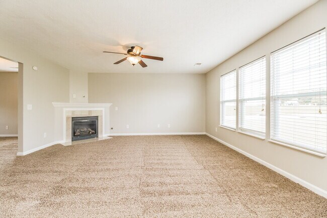 Foto del edificio - 336 Stewart Springs Dr