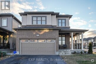 Building Photo - 895 Stallion Cres