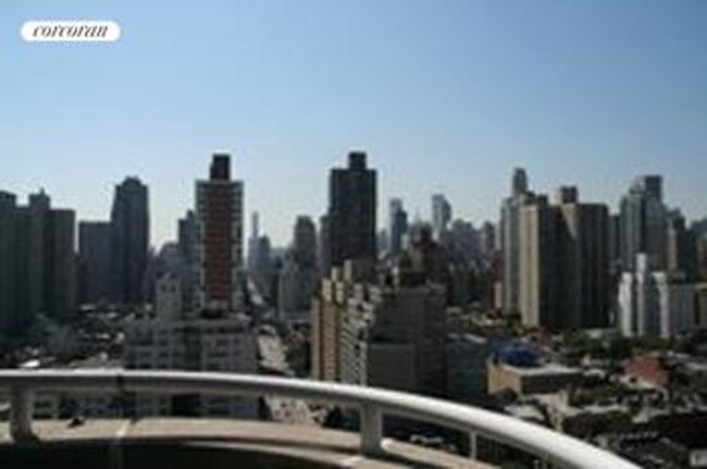 Foto del edificio - 404 E 79th St